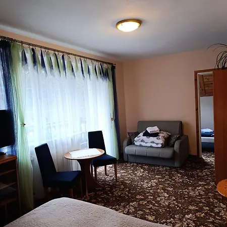 Karkoz Bed & Breakfast 3*