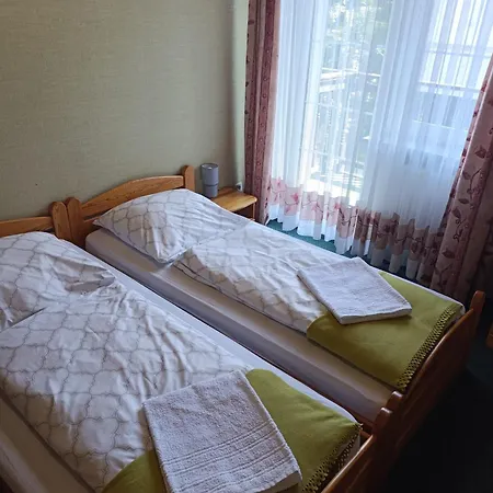 Karkoz 住宿加早餐酒店 3*