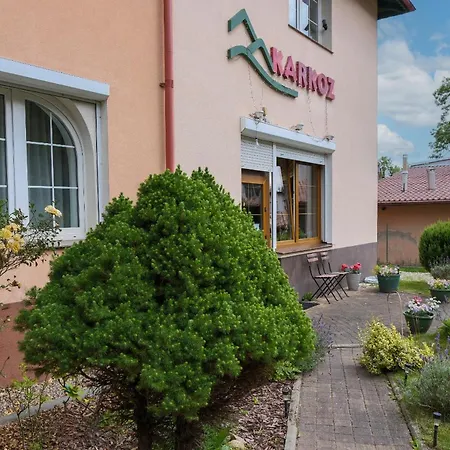 Karkoz Bed & Breakfast 3*