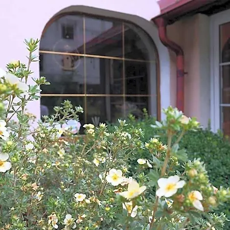 Bed & Breakfast Karkoz 3*